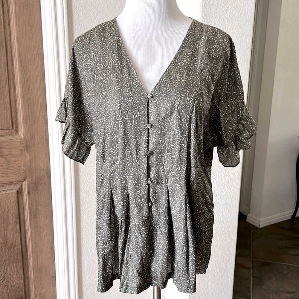 Anthropologie Womens Leopard Print Top Mitzi Boho Large Green Olive Stretch - Picture 12 of 12